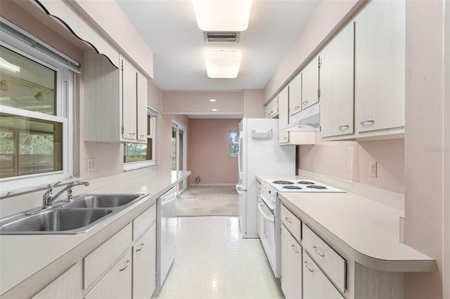 1900 MANOR CIRCLE SE, Winter Haven, FL 33880