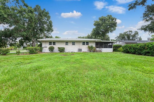 1900 MANOR CIRCLE SE, Winter Haven, FL 33880