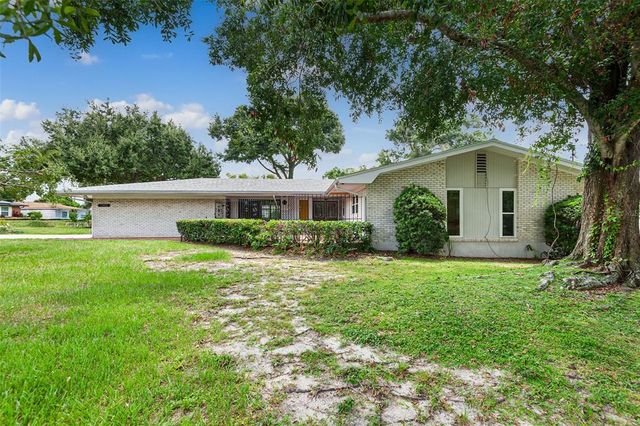 1900 MANOR CIRCLE SE, Winter Haven, FL 33880