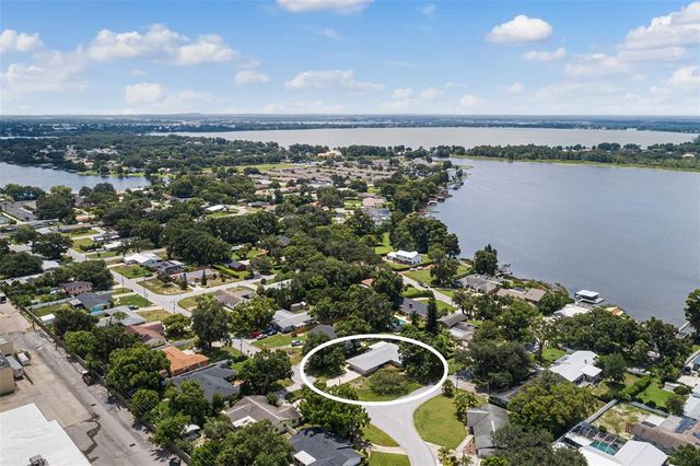 1900 MANOR CIRCLE SE, Winter Haven, FL 33880