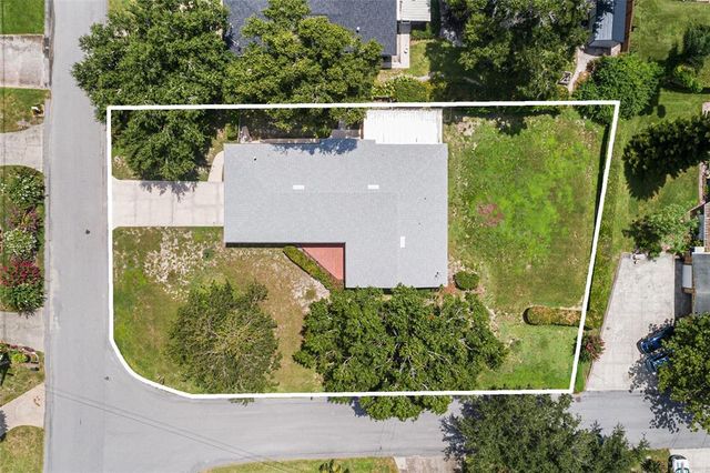 1900 MANOR CIRCLE SE, Winter Haven, FL 33880