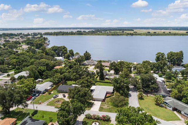 1900 MANOR CIRCLE SE, Winter Haven, FL 33880