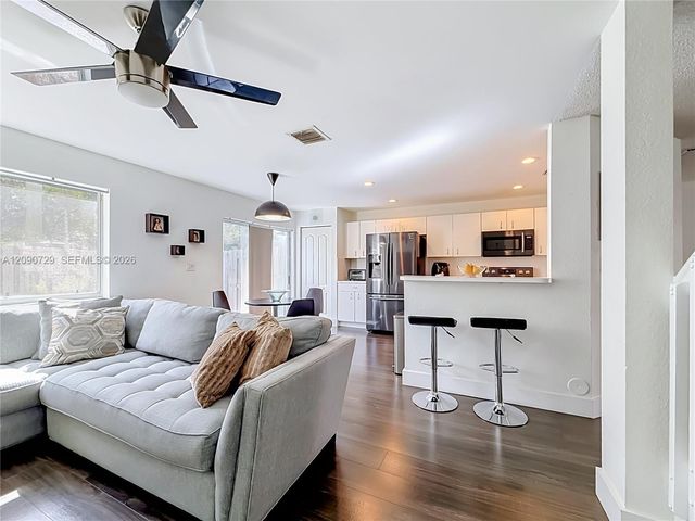 5073 NW 114th Court, Doral, FL 33178