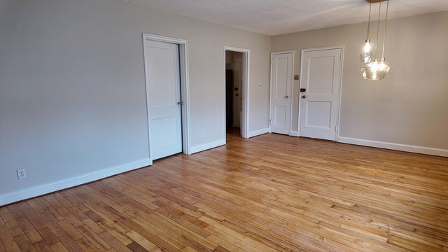 9 Dexter St 4, Malden, MA 02148