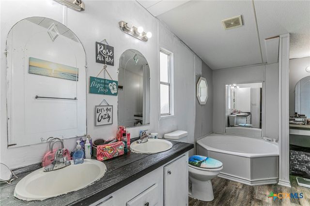 127 Hillside Drive, Troy, TX 76579