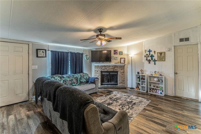 127 Hillside Drive, Troy, TX 76579