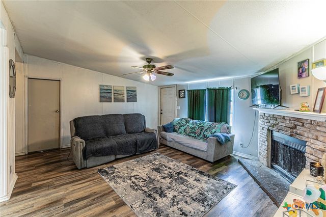 127 Hillside Drive, Troy, TX 76579