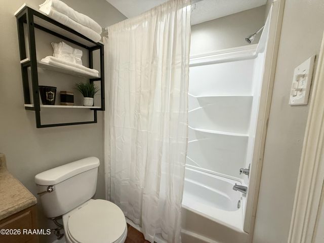 205 Long Plantation Boulevard Apt J, Lafayette, LA 70508