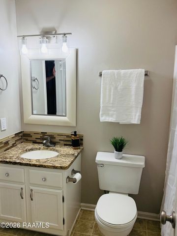 205 Long Plantation Boulevard Apt J, Lafayette, LA 70508