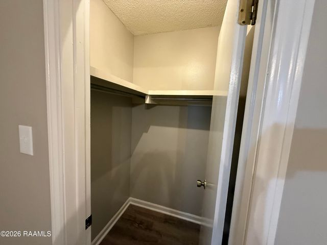 205 Long Plantation Boulevard Apt J, Lafayette, LA 70508