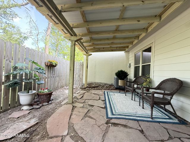 205 Long Plantation Boulevard Apt J, Lafayette, LA 70508