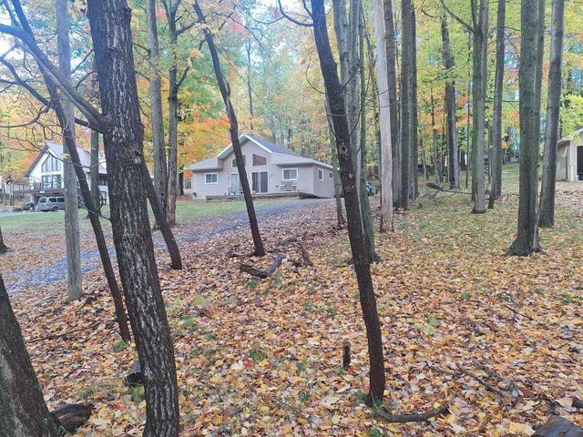 9550 Golf Port Drive #202, Stanwood, MI 49346