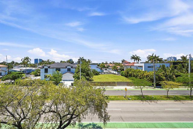 17051 NE 35th Avenue 307, North Miami Beach, FL 33160