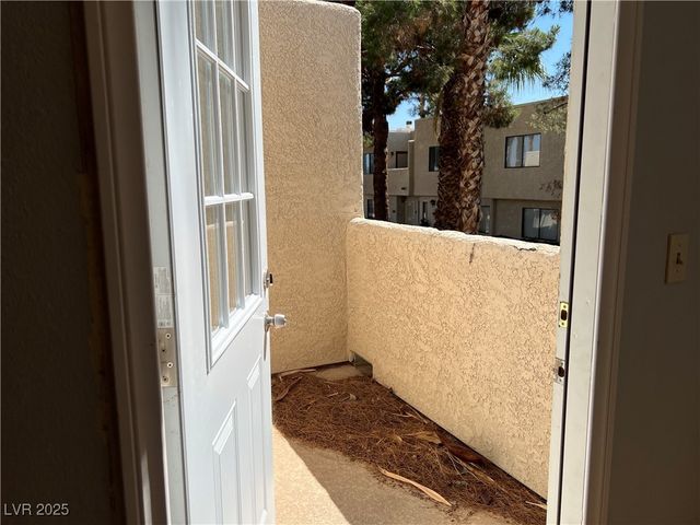 2679 Jacyra Avenue, Las Vegas, NV 89121