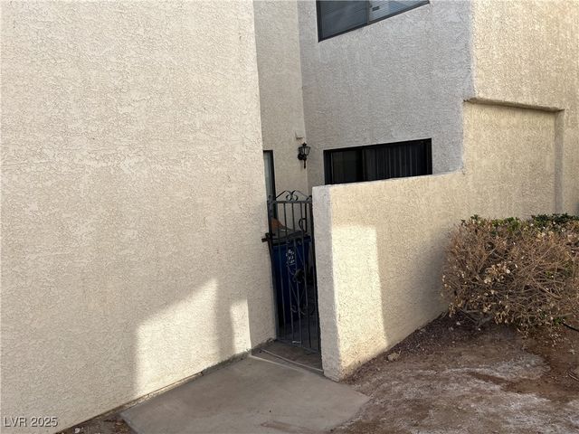 2679 Jacyra Avenue, Las Vegas, NV 89121