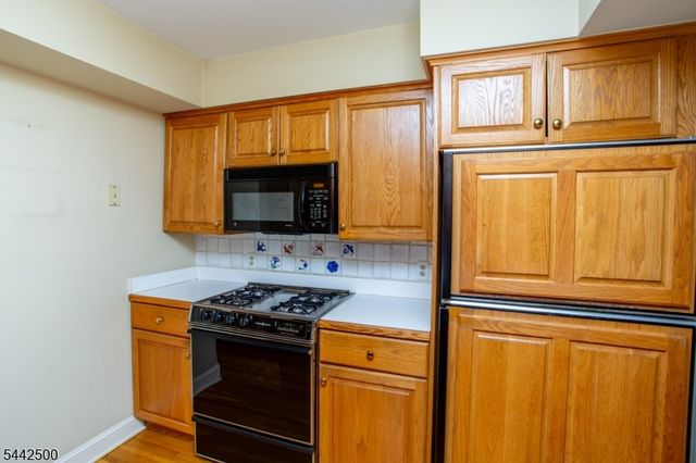 13 Rock Creek Woods, Lambertville City, NJ 08530