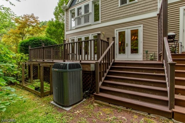 13 Rock Creek Woods, Lambertville City, NJ 08530