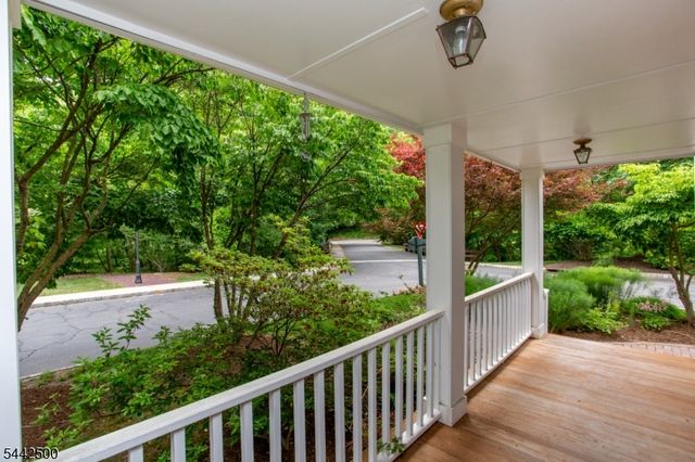 13 Rock Creek Woods, Lambertville City, NJ 08530