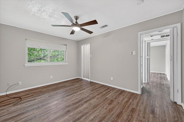 7929 Royal Lane 220, Dallas, TX 75230