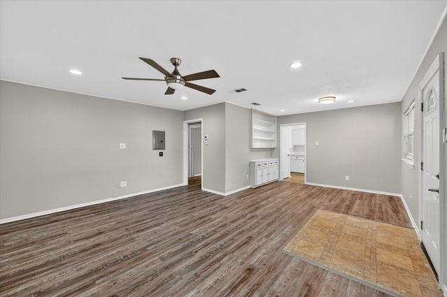 7929 Royal Lane 220, Dallas, TX 75230