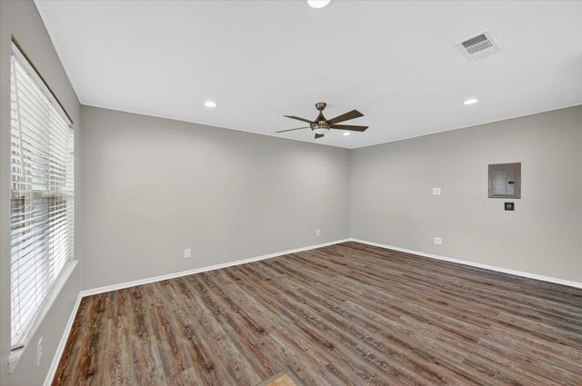 7929 Royal Lane 220, Dallas, TX 75230