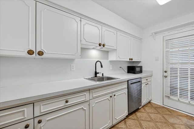 7929 Royal Lane 220, Dallas, TX 75230