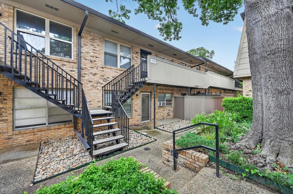 7929 Royal Lane 220, Dallas, TX 75230