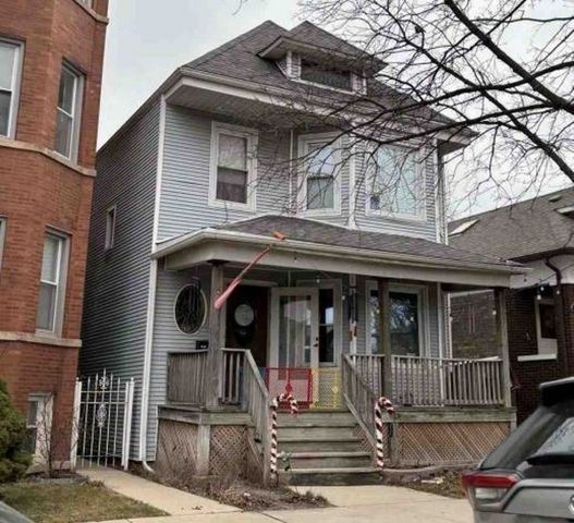 4904 W Byron Street, Chicago, IL 60641