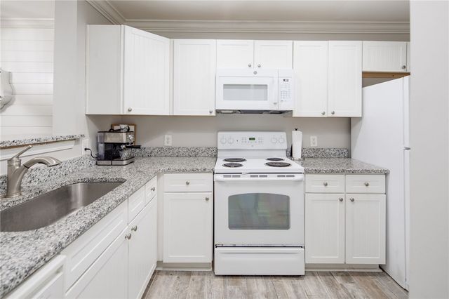 1725 Harvey Mitchell Parkway S 2224, College Station, TX 77840