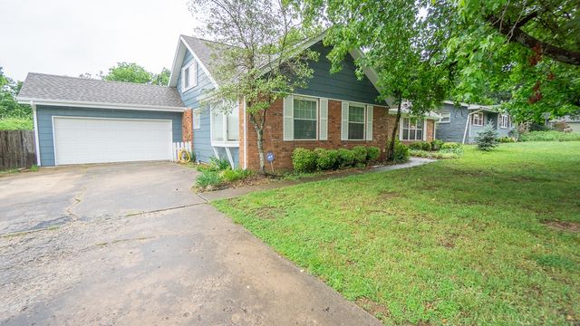 1847 E Wheeler Avenue, Fayetteville, AR 72703