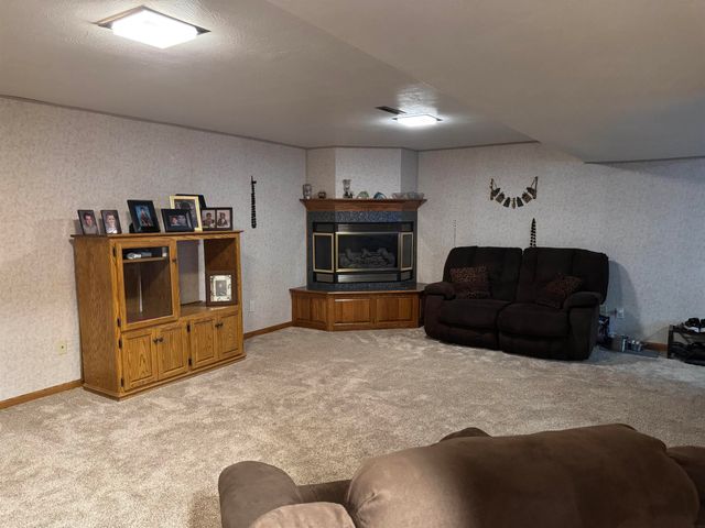 404 Birch Drive, Fredericksburg, IA 50630