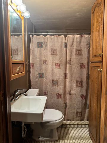 404 Birch Drive, Fredericksburg, IA 50630