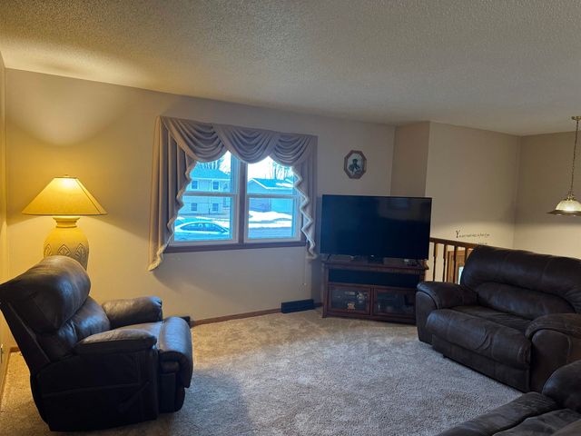 404 Birch Drive, Fredericksburg, IA 50630