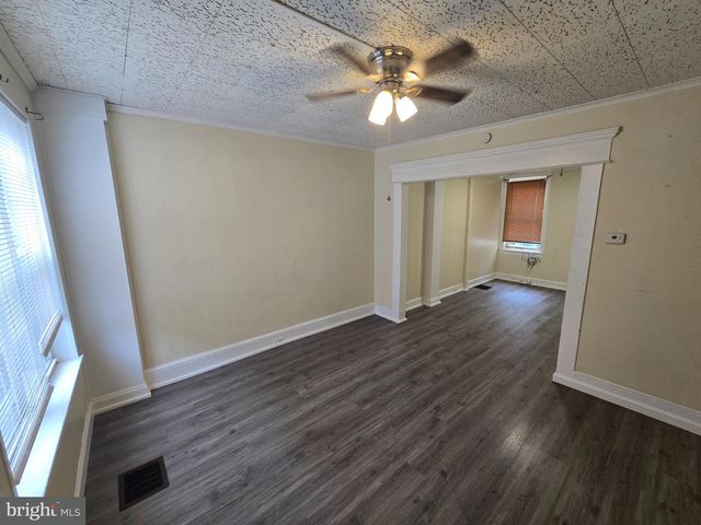 330 MOSS ST, Reading, PA 19604