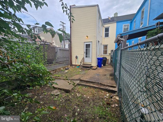 330 MOSS ST, Reading, PA 19604