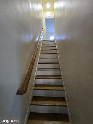 330 MOSS ST, Reading, PA 19604