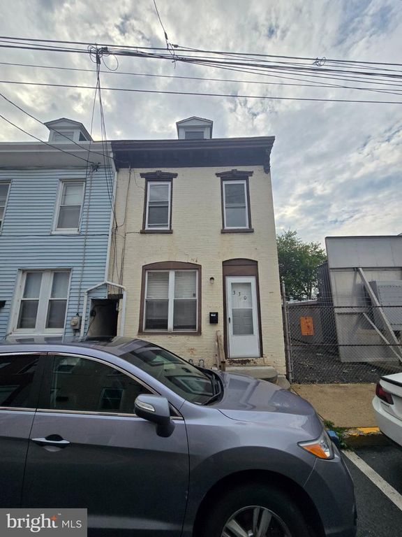 330 MOSS ST, Reading, PA 19604
