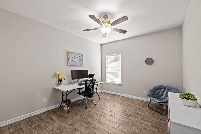 4133 Midlands St, Corpus Christi, TX 78414