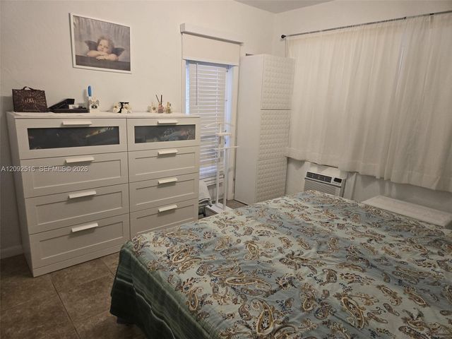 717 Espanola Way 207, Miami Beach, FL 33139