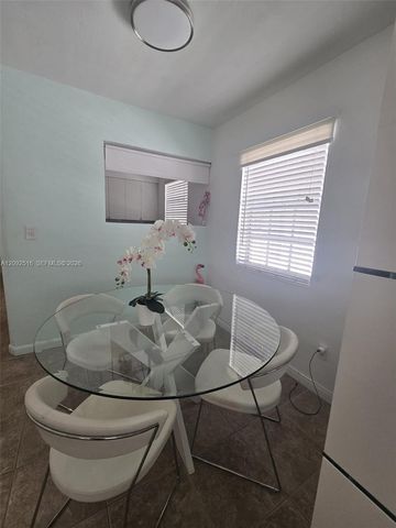 717 Espanola Way 207, Miami Beach, FL 33139