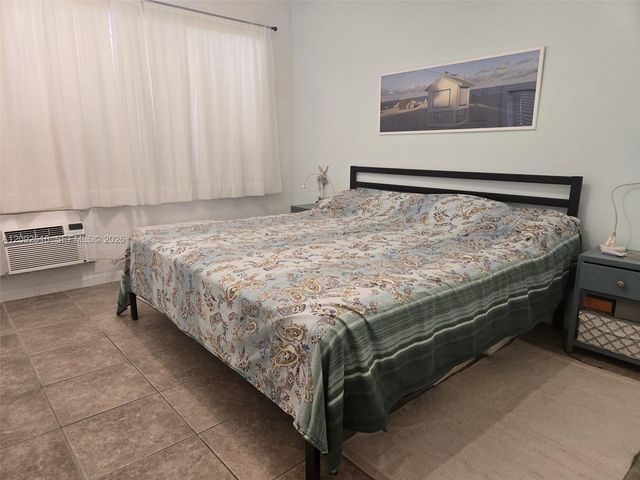 717 Espanola Way 207, Miami Beach, FL 33139