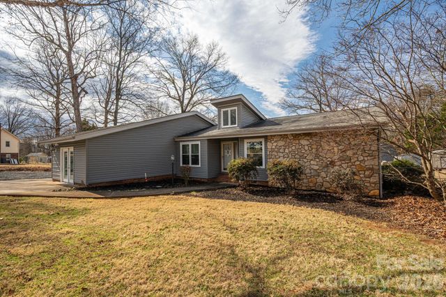 3005 Irish Street, Newton, NC 28658