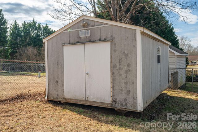 3005 Irish Street, Newton, NC 28658