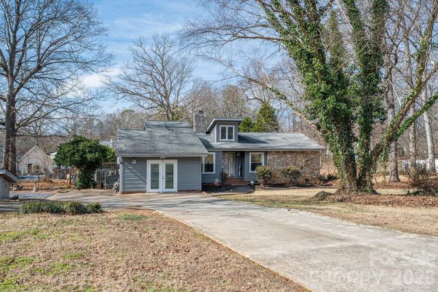 3005 Irish Street, Newton, NC 28658