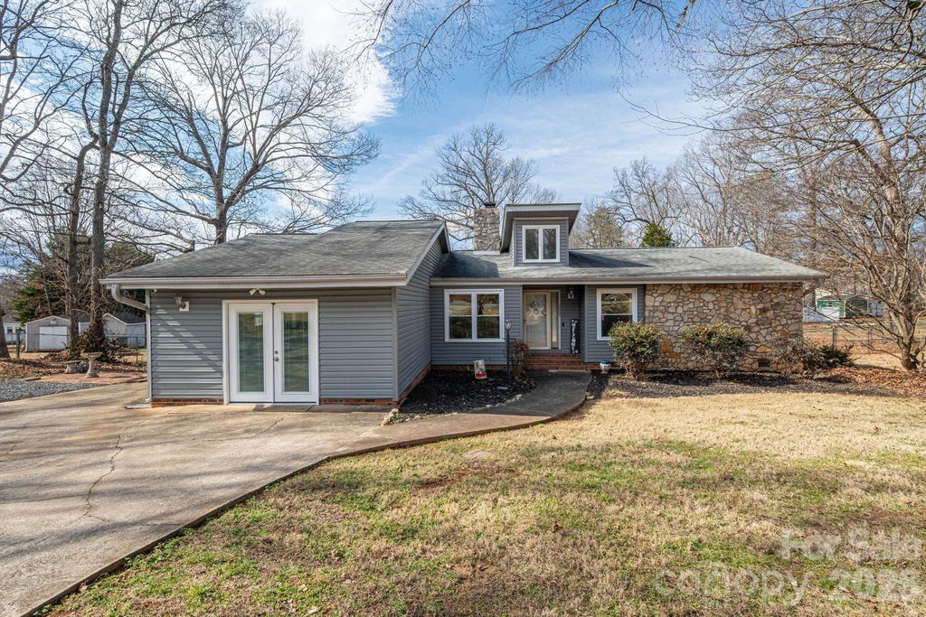 3005 Irish Street, Newton, NC 28658