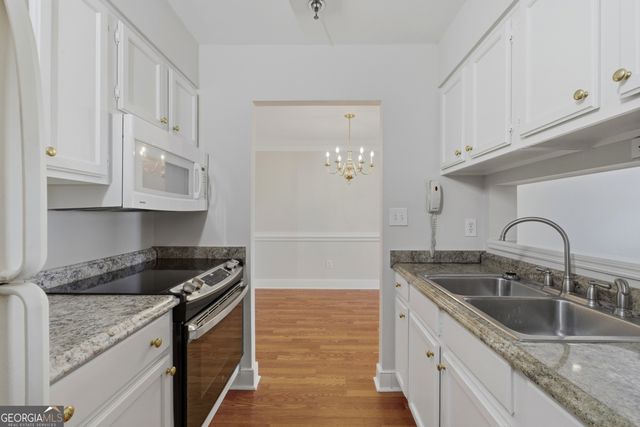 300 Johnson Ferry Road B915, Sandy Springs, GA 30328