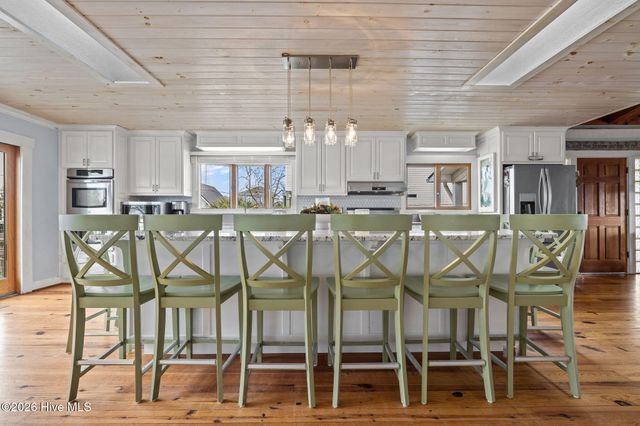 1104 Shepard Street, Morehead City, NC 28557