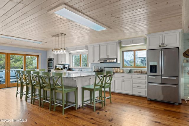 1104 Shepard Street, Morehead City, NC 28557