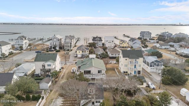 1104 Shepard Street, Morehead City, NC 28557
