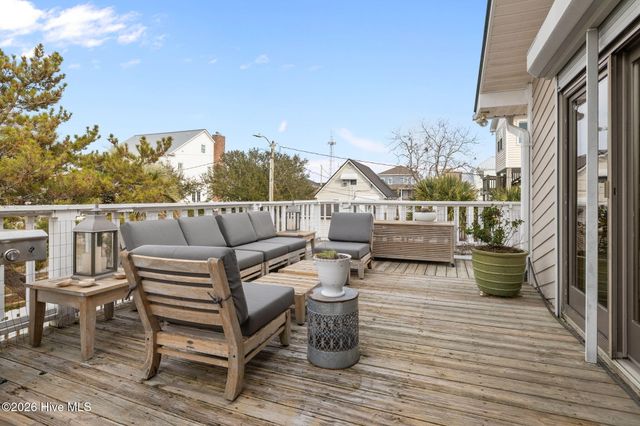 1104 Shepard Street, Morehead City, NC 28557